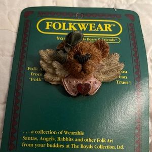 Vintage Boyds Bears & Friends Bearwear Brooch